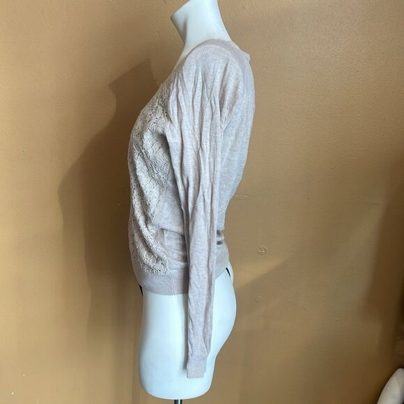 Outback Red
Size S Pullover Sweater - Picture 3 of 11